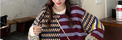 Round neck retro striped knitted sweater (4)